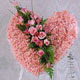 kalp pano karankil ve güller   Sivas çiçek siparişi sitesi 